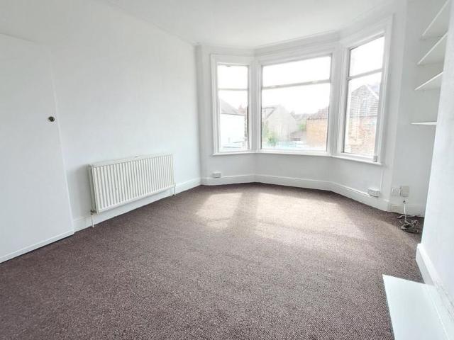 Apartment for rent in Wealdstone, Greater London