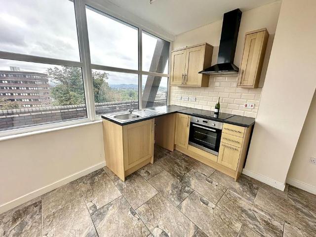 Apartment for rent in Dixons Green, West Midlands