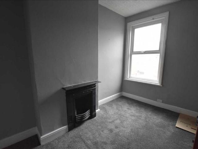 Apartment for rent in Queenstown, Blackpool
