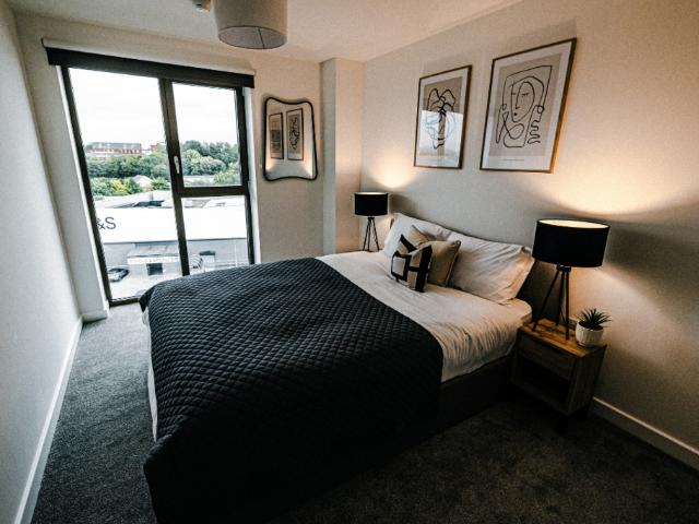Flat for rent in Burnedge, Greater Manchester