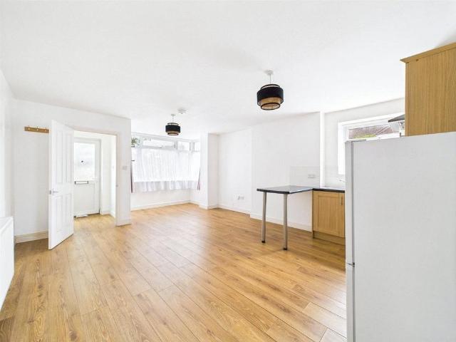 Apartment for rent in Feckenham, City Of Bristol