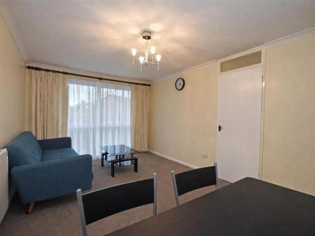 Apartment for rent in London Borough of Hounslow, Spring Grove