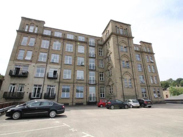 Flat for rent in Dewsbury, Eightlands
