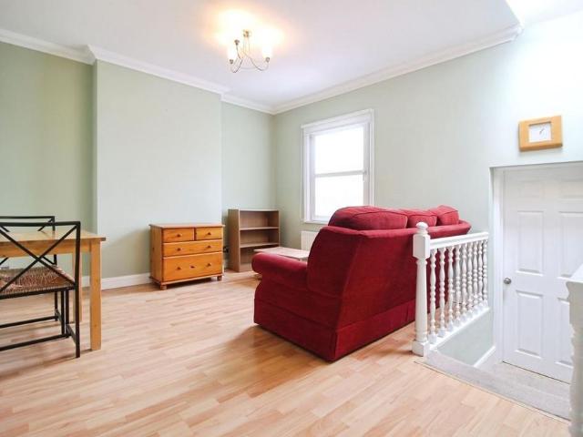 Apartment for rent in Old Town, Swindon