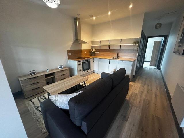 Flat for rent in Portwood, Greater Manchester