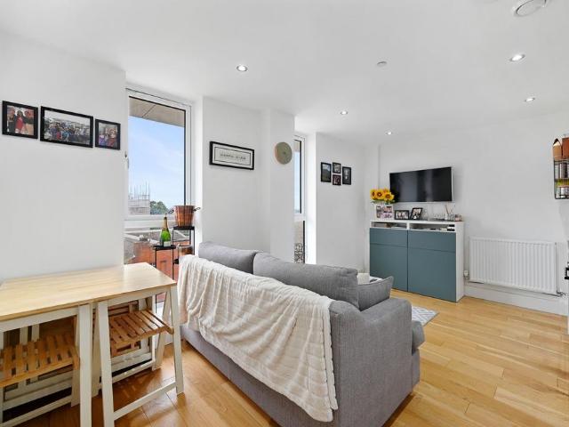 Flat for rent in Greater London