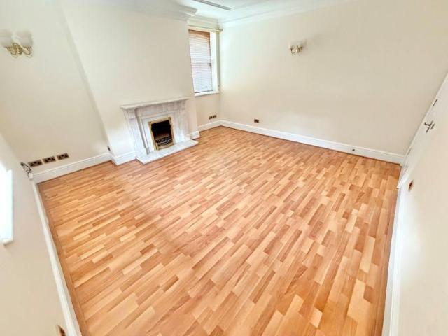 Apartment for rent in Whitby, Rossmore
