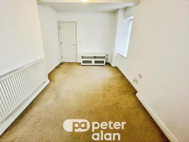 Flat for rent in Falcon Lodge, Wales