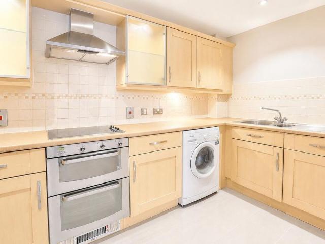 Apartment for rent in St Albans, Five Acres