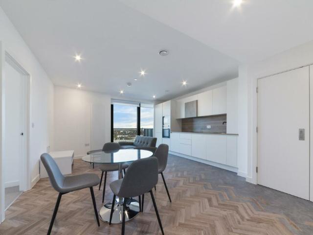 Flat for rent in Bromley-by-Bow, Poplar Grove
