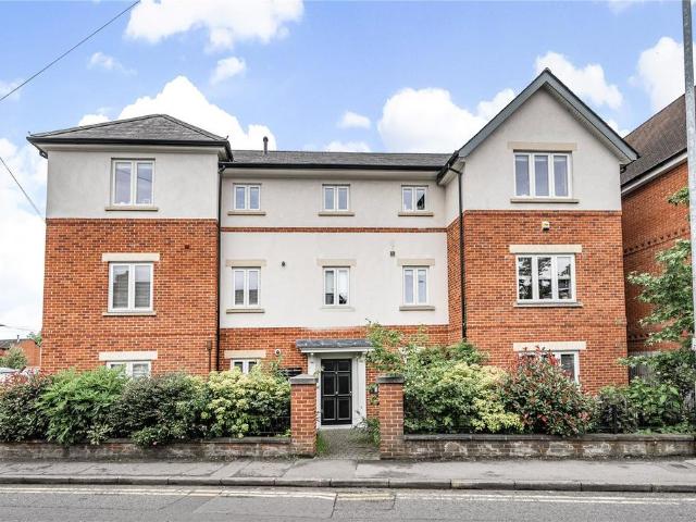 Flat for rent in Reading