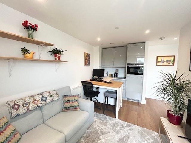 Apartment for rent in Gidea Park, Greater London