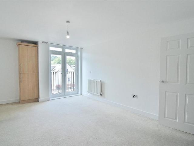 Apartment for rent in Thrupp, School House