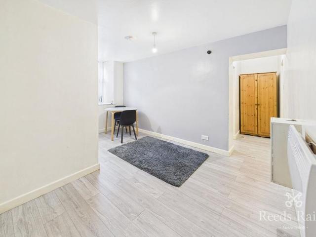 Apartment for rent in Highfields, Huddersfield