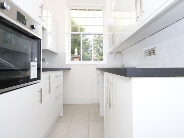 Apartment for rent in Dowanhill, Scotland