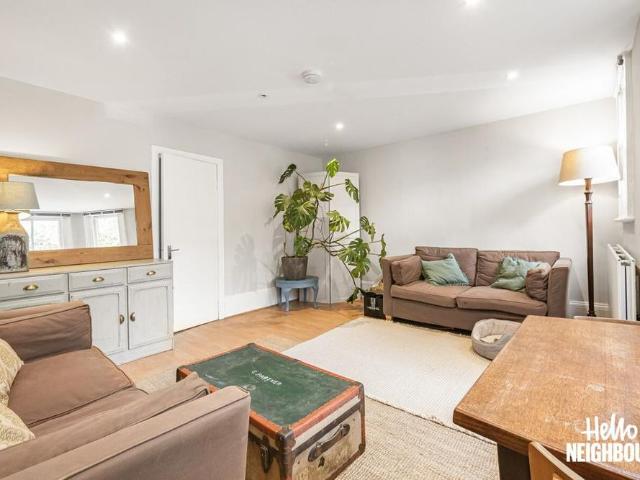 Apartment for rent in Camberwell, Greater London
