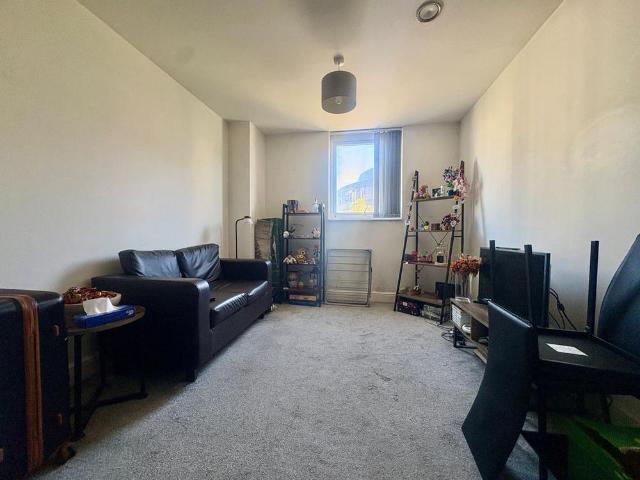 Apartment for rent in Old Town, Swindon