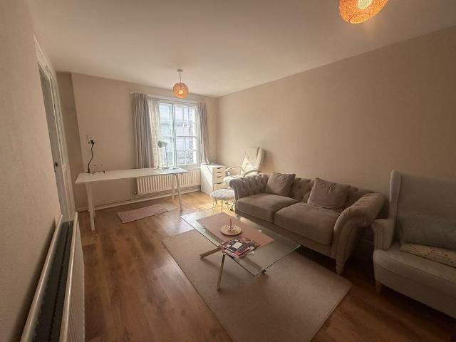Apartment for rent in Milverton, Green Close