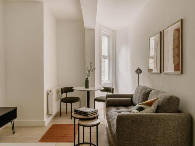 Flat for rent in Earl's Court, Greater London