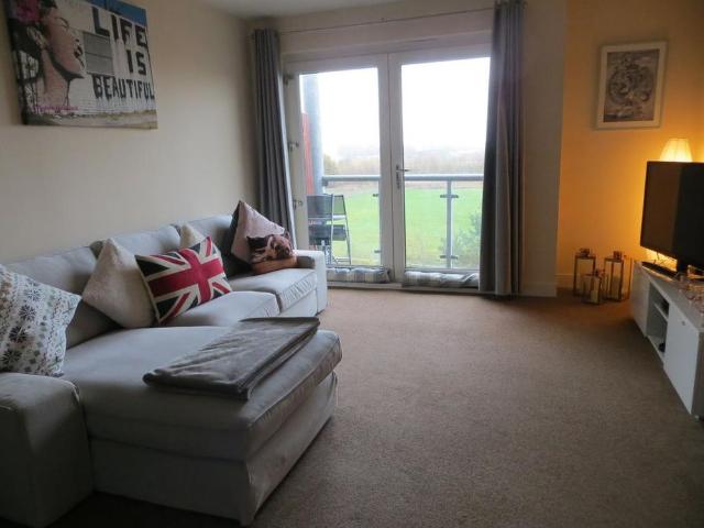 Apartment for rent in Mile End, Fordham Heath