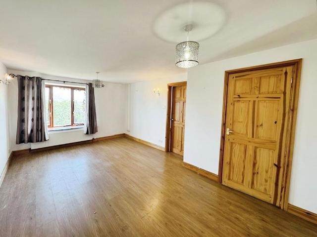 Apartment for rent in Deans Hill, Wales