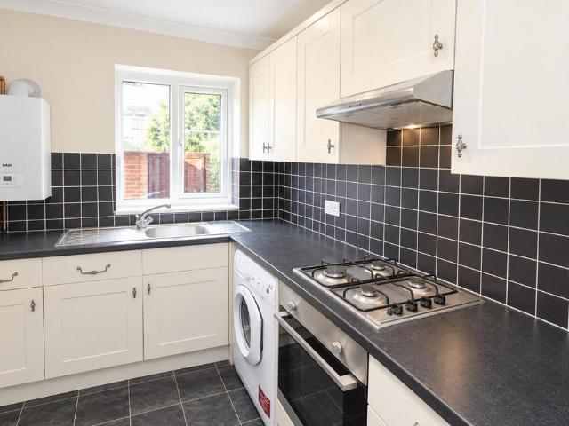 Apartment for rent in Pachesham Park, Surrey