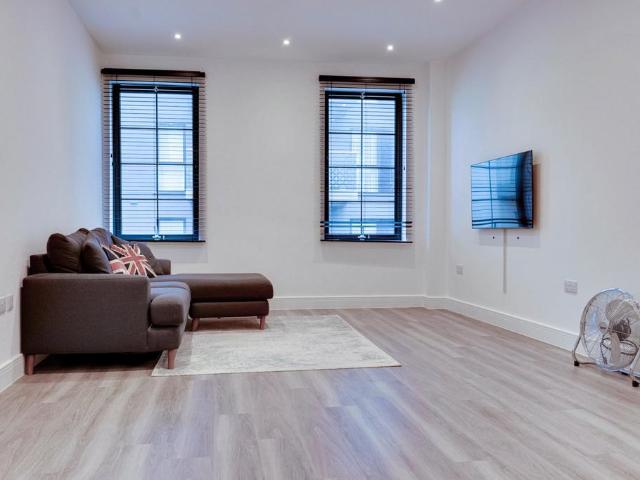 Flat for rent in St Helier, Greater London