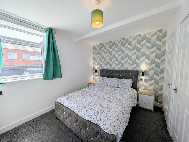 Apartment for rent in Wrenthorpe, West Yorkshire