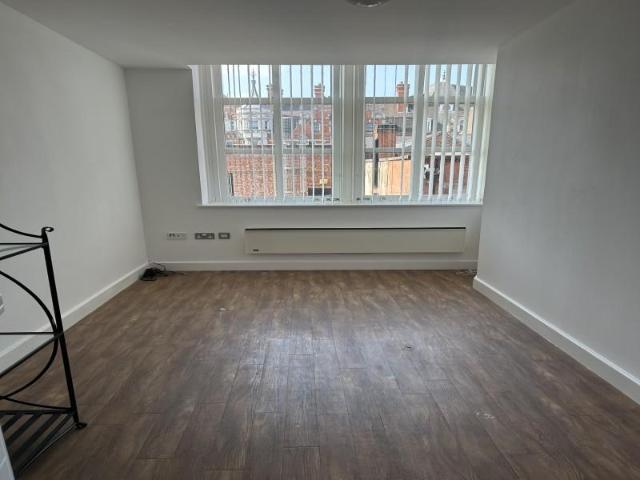 Flat for rent in St Matthew's, Old Wharf