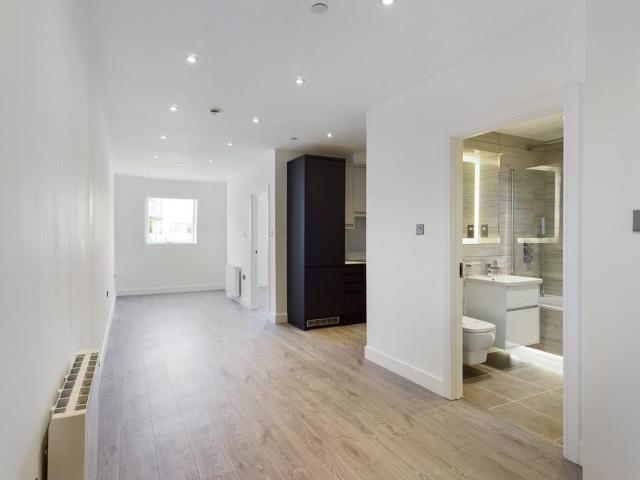 Flat for rent in Row Town, Surrey