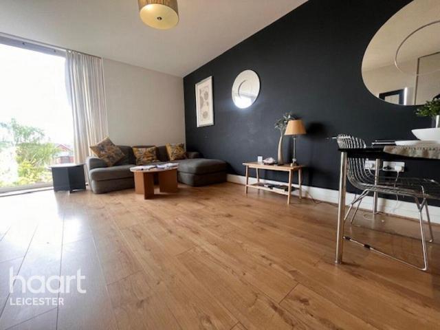 Flat for rent in Black Friars, Old Wharf