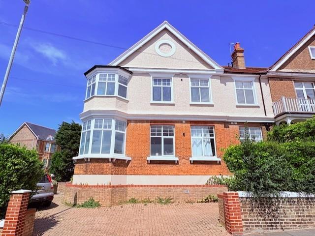 Flat for rent in Cliftonville West, Acol