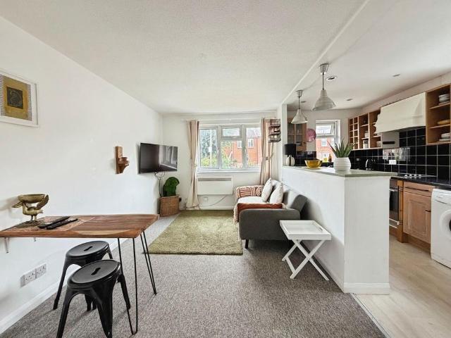Apartment for rent in Chawton, Bolton Low Houses