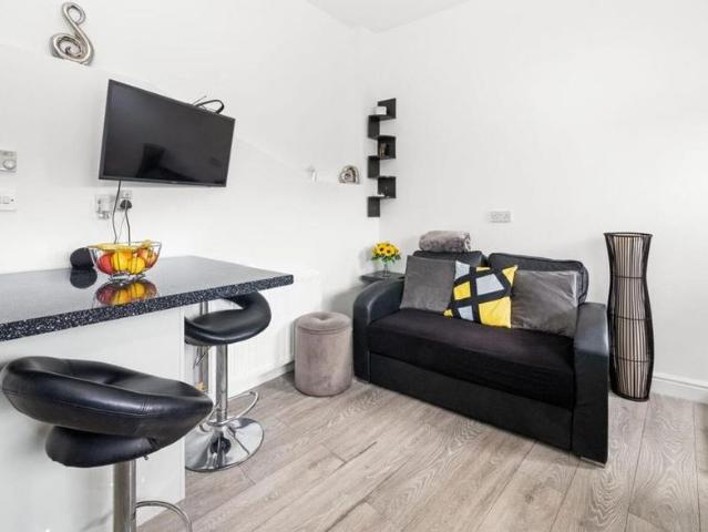 Apartment for rent in London Borough of Lewisham, Lower Sydenham