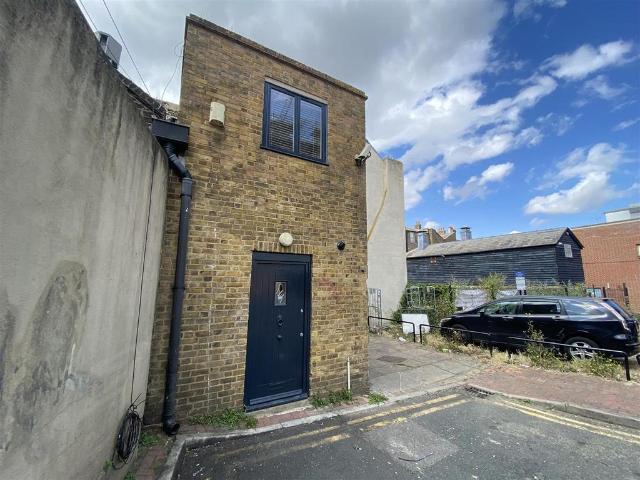 Flat for rent in Milton, Hamerton
