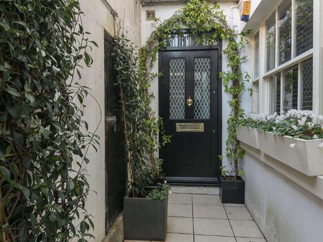 Flat for rent in Paddington, Isle Of Man