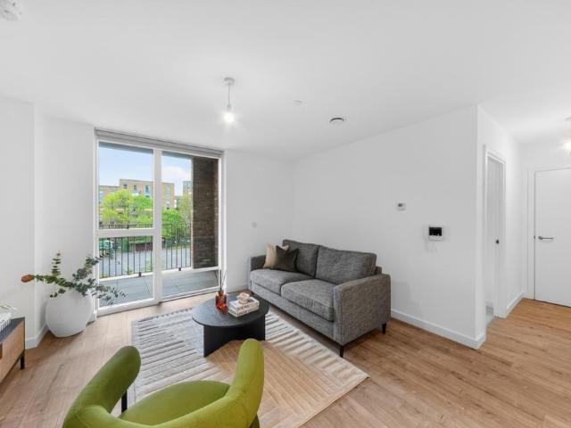 Flat for rent in Walworth, Greater London
