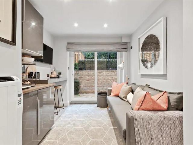 Flat for rent in Fitzrovia, Greater London