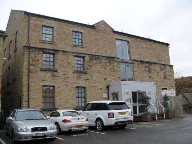 Flat for rent in Woolshops, Calderdale