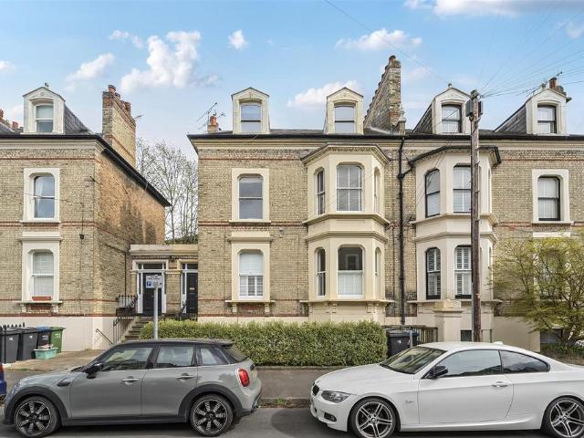 Flat for rent in Surbiton, Greater London