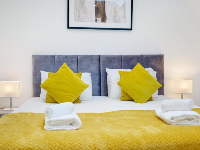 Flat for rent in Heol-las, Surrey