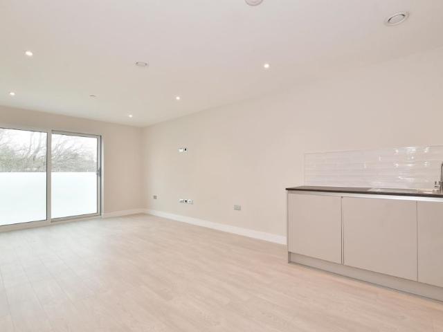Apartment for rent in Roffey, Horsham