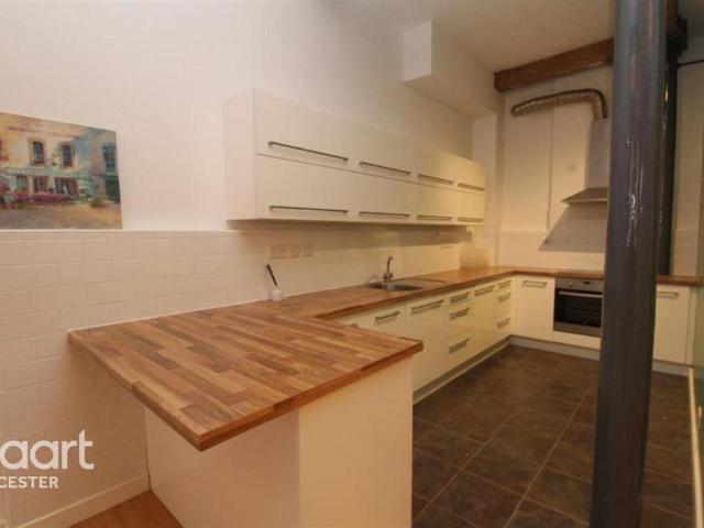 Flat for rent in Bede Island, Old Wharf