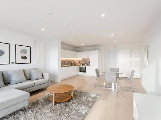 Flat for rent in Silvertown, Greater London