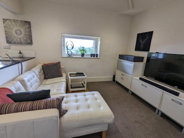 Apartment for rent in Eightlands, Dewsbury