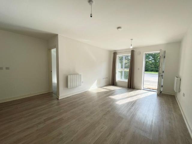Apartment for rent in Kilnwood Vale, Horsham