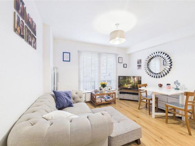 Apartment for rent in Burghfield Common, West Berkshire