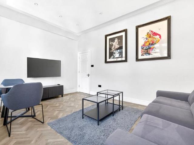 Apartment for rent in Aldgate, Lyons