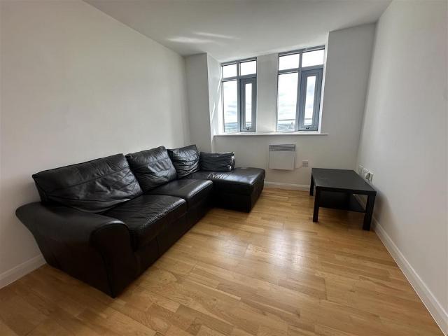 Flat for rent in Avenham, Higher Bartle