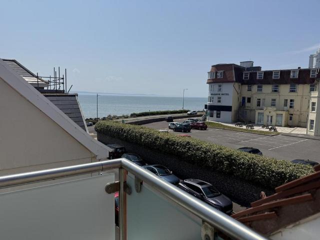 Flat for rent in Porthcawl, Nottage